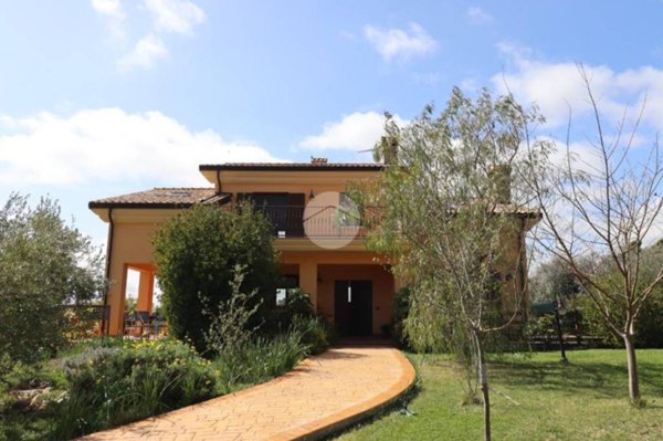 casa indipendente in vendita a Giulianova