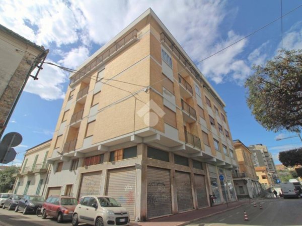 intera palazzina in vendita a Giulianova
