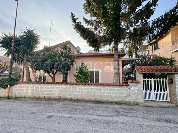 casa indipendente in vendita a Giulianova