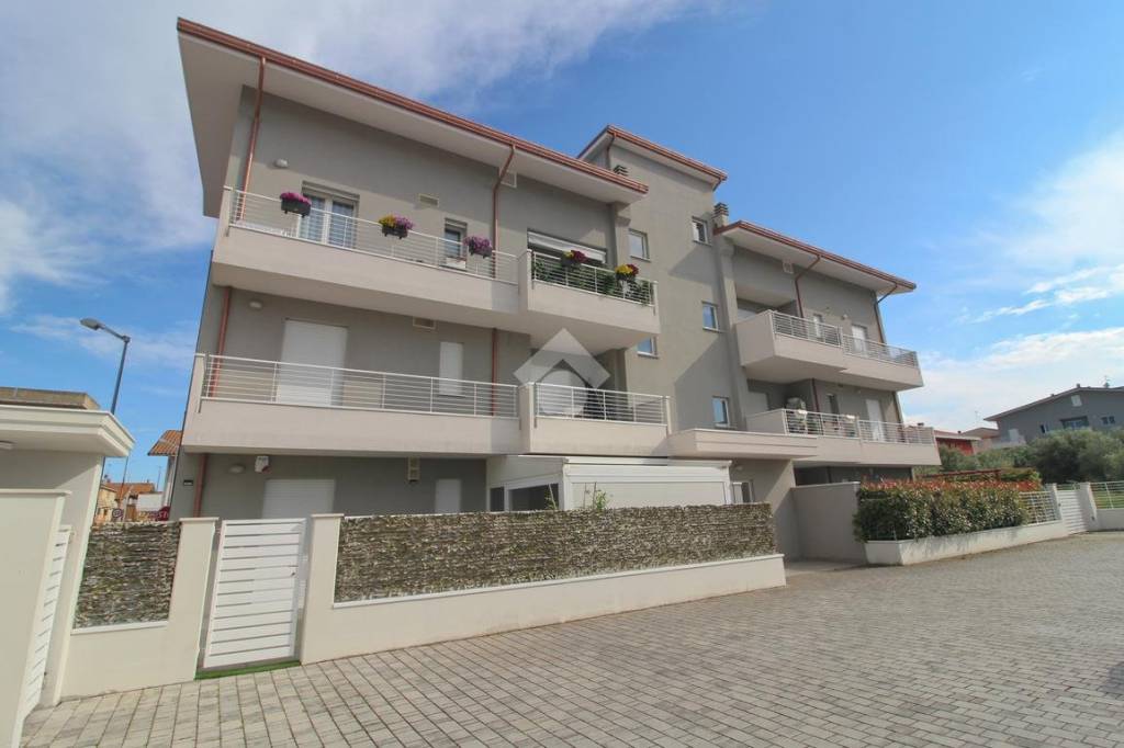 appartamento in vendita a Giulianova in zona Villa Pozzoni