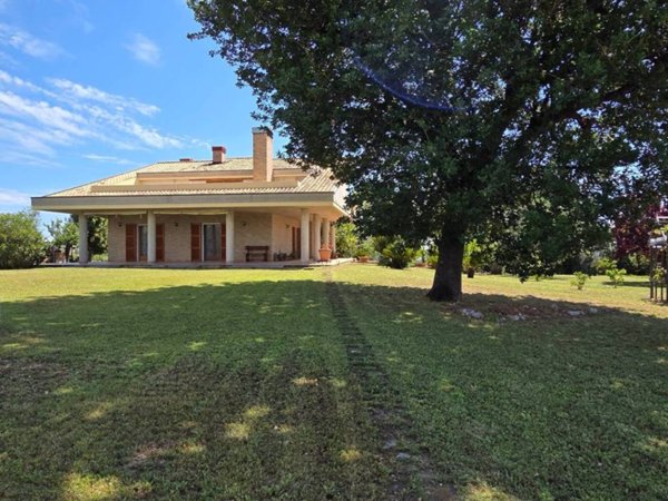 casa indipendente in vendita a Giulianova