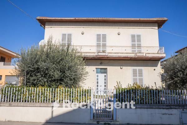 casa indipendente in vendita a Giulianova