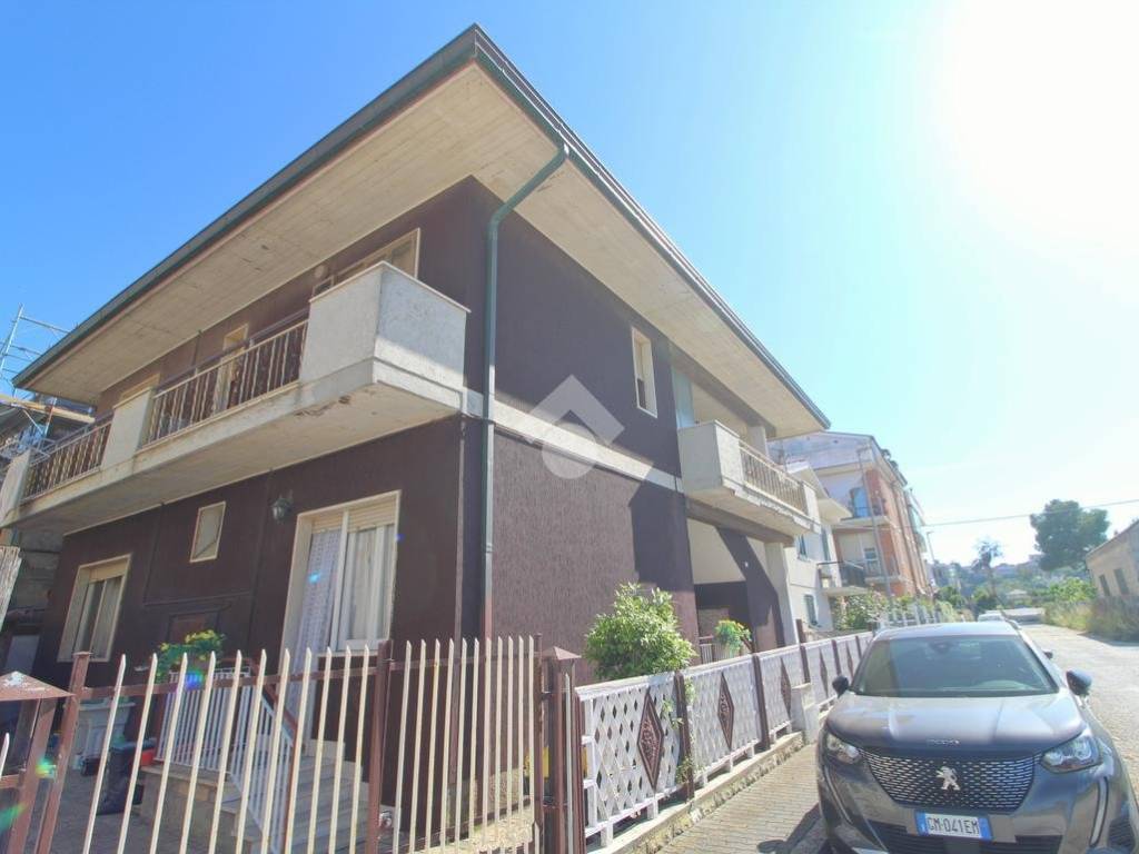 casa indipendente in vendita a Giulianova