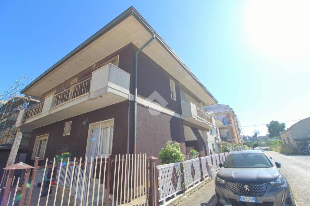 casa indipendente in vendita a Giulianova