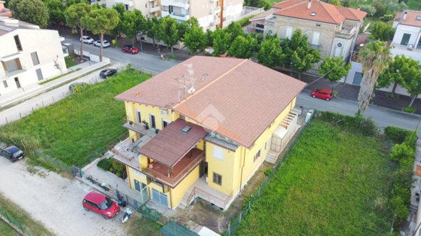 casa indipendente in vendita a Giulianova