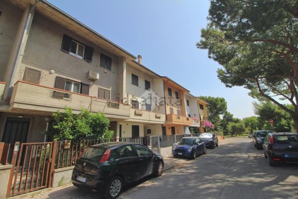 casa indipendente in vendita a Giulianova