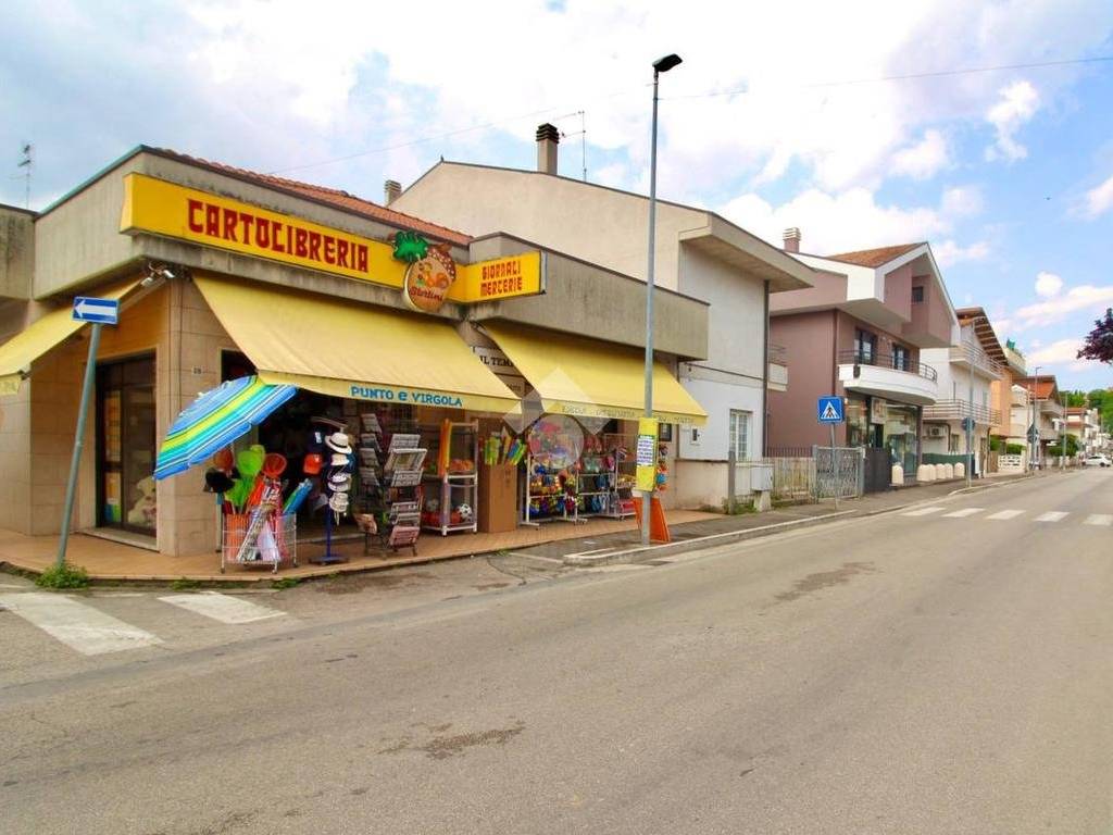 negozio in vendita a Giulianova