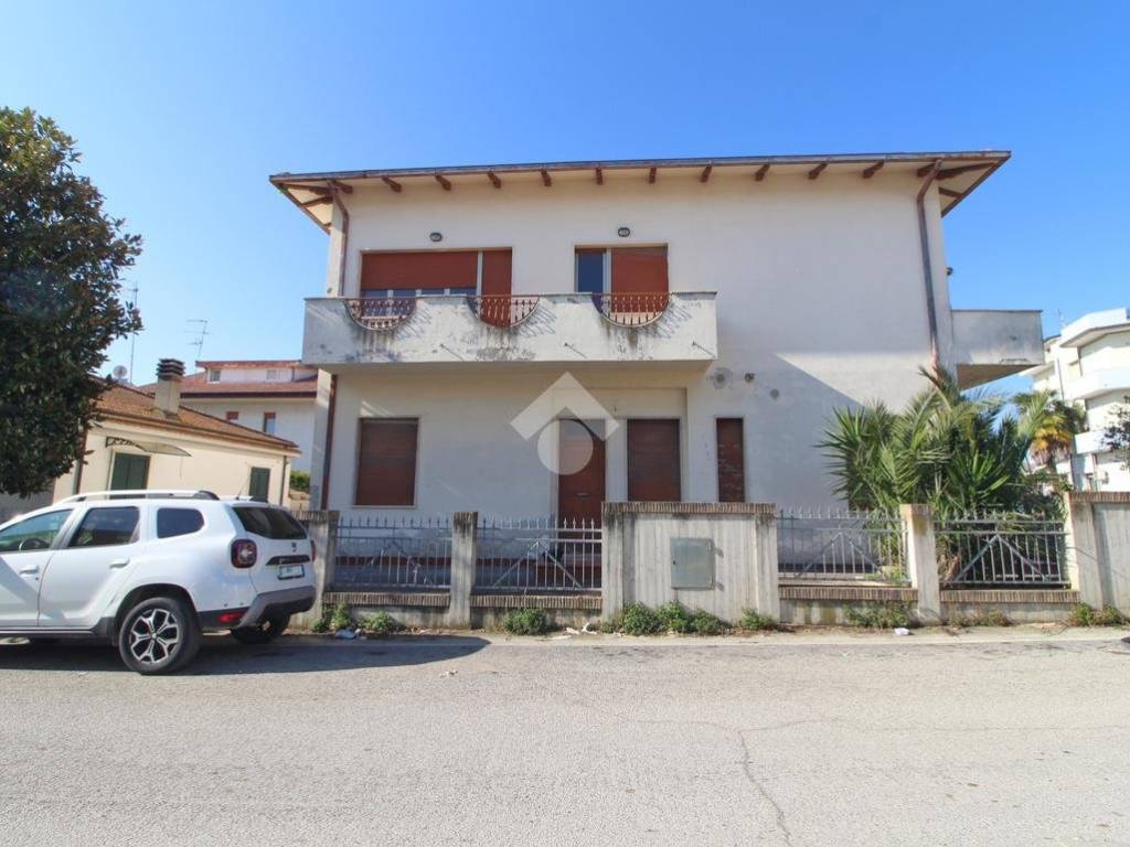 casa indipendente in vendita a Giulianova