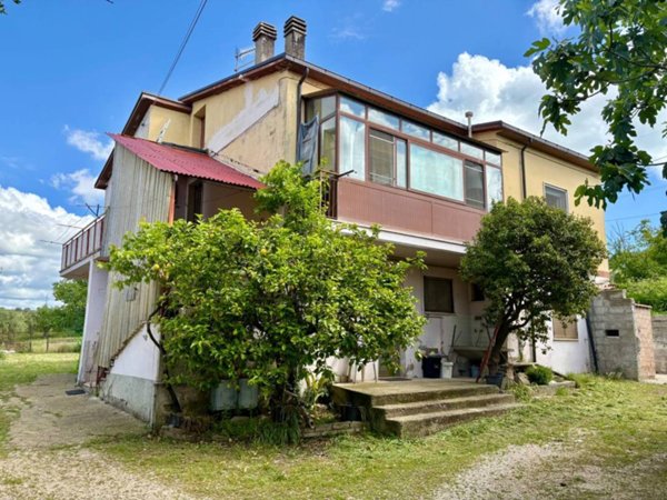 casa indipendente in vendita a Giulianova