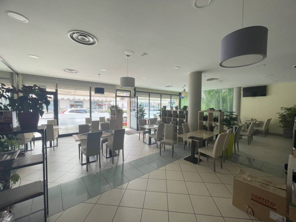 negozio in vendita a Giulianova