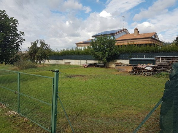 terreno edificabile in vendita a Giulianova in zona Case di Trento