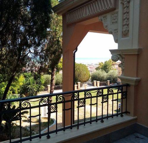 casa indipendente in vendita a Giulianova