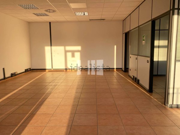 locale commerciale in vendita a Giulianova