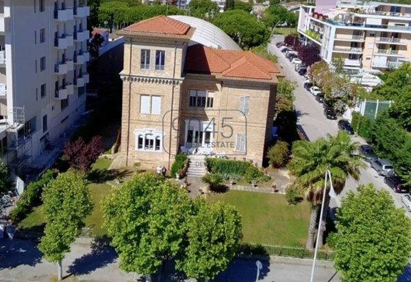 casa indipendente in vendita a Giulianova