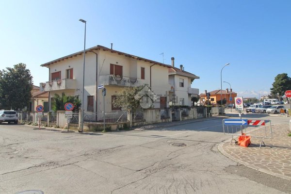 casa indipendente in vendita a Giulianova