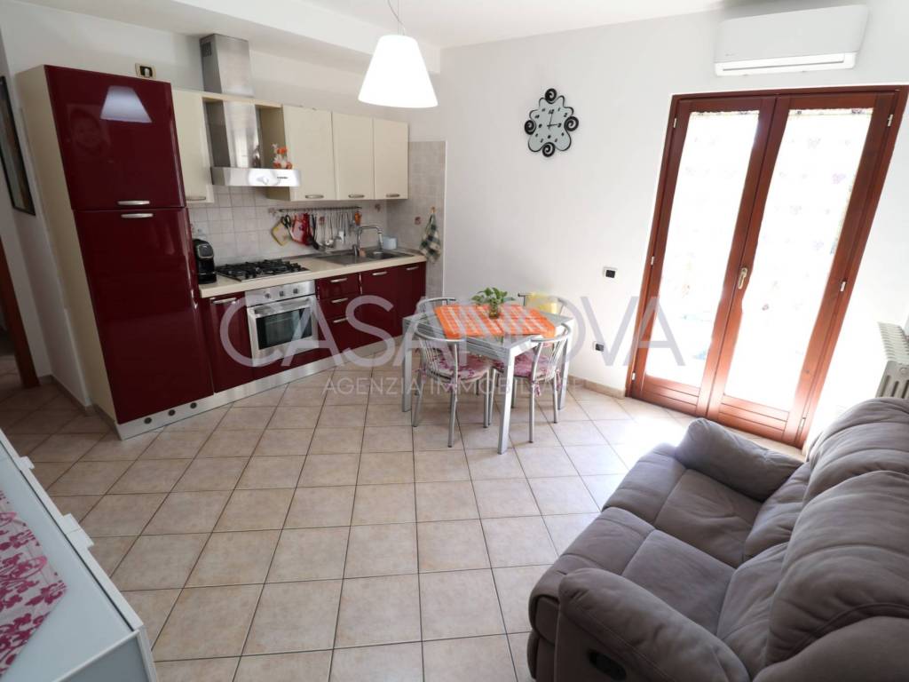 appartamento in vendita a Giulianova in zona Colleranesco
