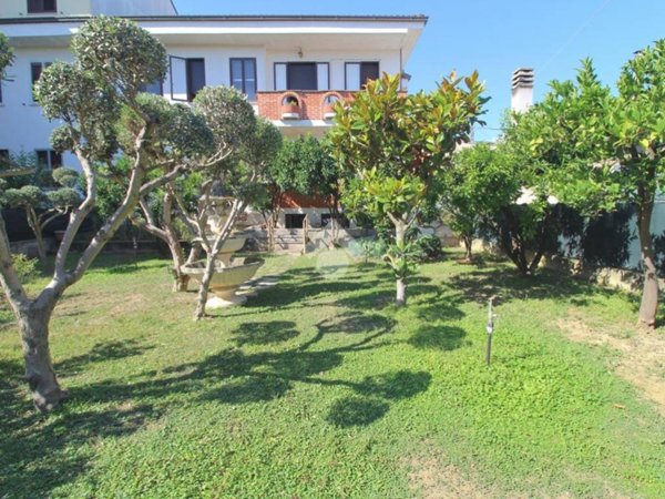casa indipendente in vendita a Giulianova