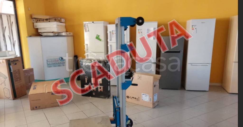 locale commerciale in vendita a Giulianova