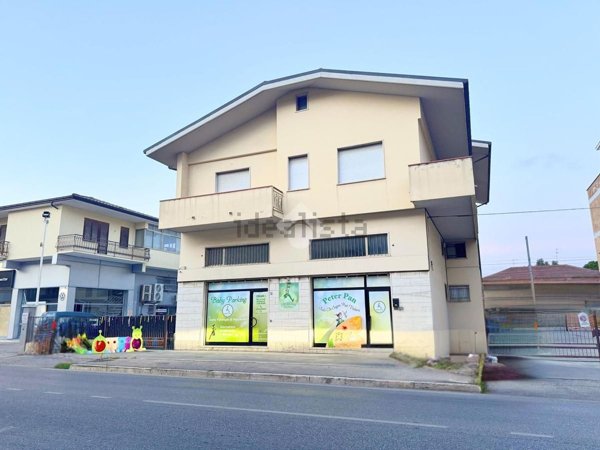 esavano in vendita a Giulianova