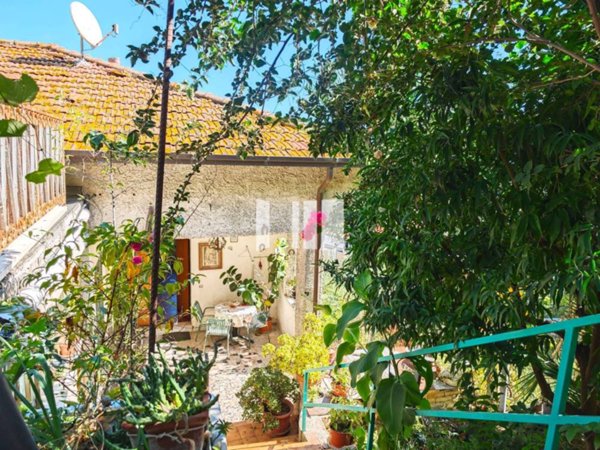casa indipendente in vendita a Giulianova