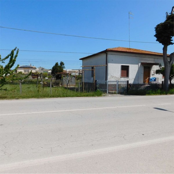 casa indipendente in vendita a Giulianova
