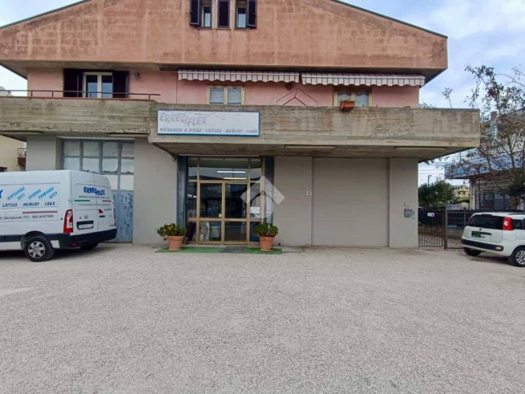 negozio in vendita a Giulianova