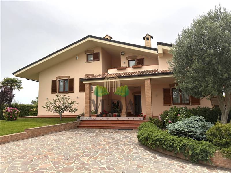 casa indipendente in vendita a Giulianova