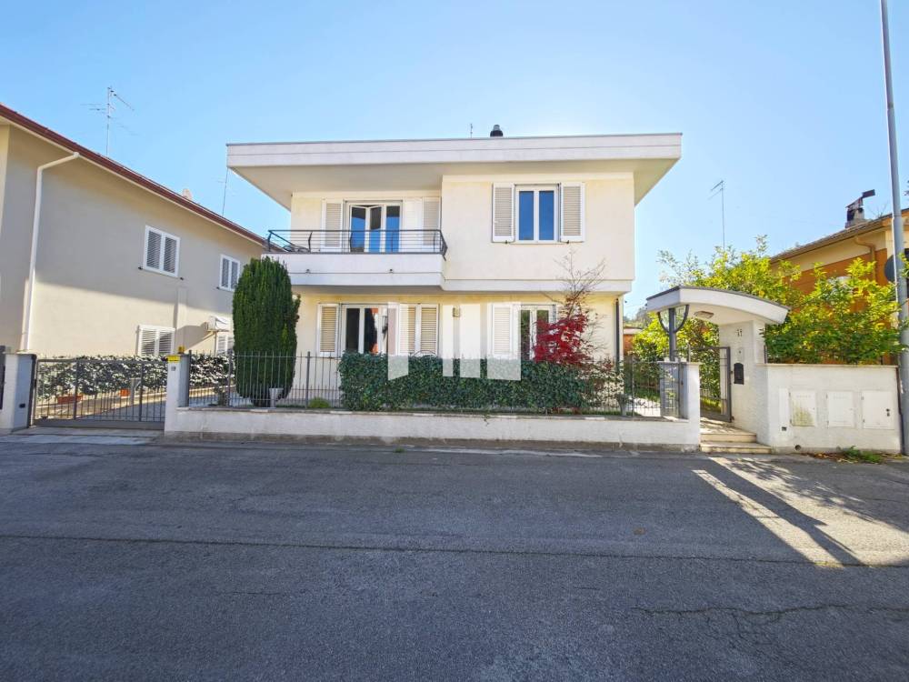 casa indipendente in vendita a Giulianova