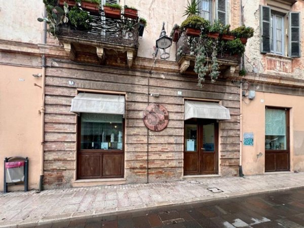 negozio in vendita a Giulianova