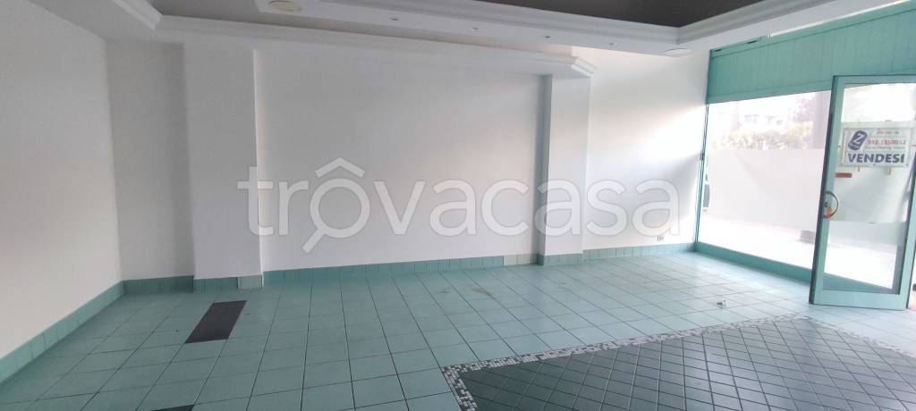 negozio in vendita a Giulianova