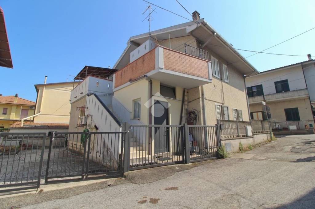 casa indipendente in vendita a Giulianova