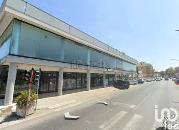 locale commerciale in vendita a Giulianova