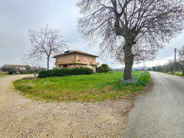 casa indipendente in vendita a Giulianova