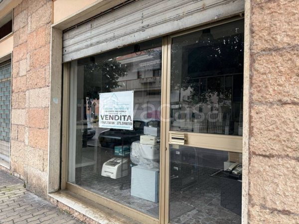 negozio in vendita a Giulianova