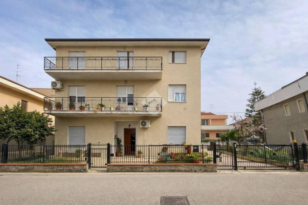 appartamento in vendita a Giulianova