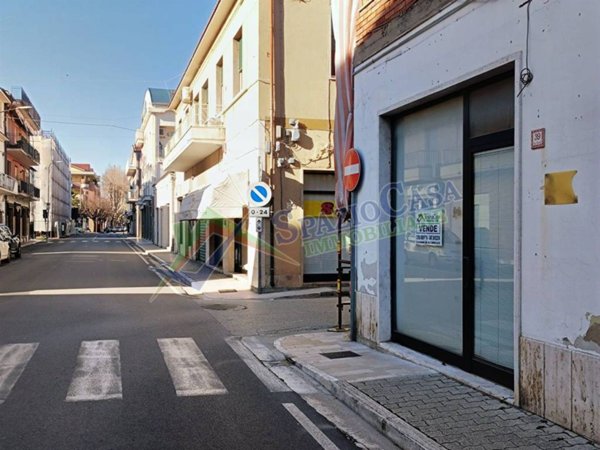 negozio in vendita a Giulianova