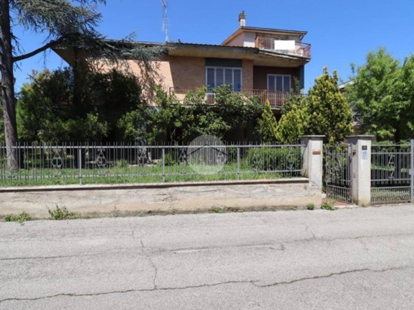 casa indipendente in vendita a Giulianova
