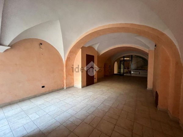 locale commerciale in vendita a Giulianova