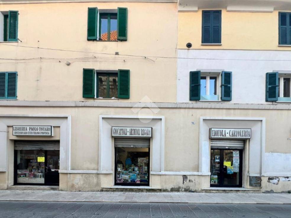 negozio in vendita a Giulianova