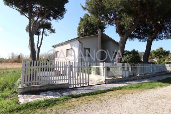 casa indipendente in vendita a Giulianova
