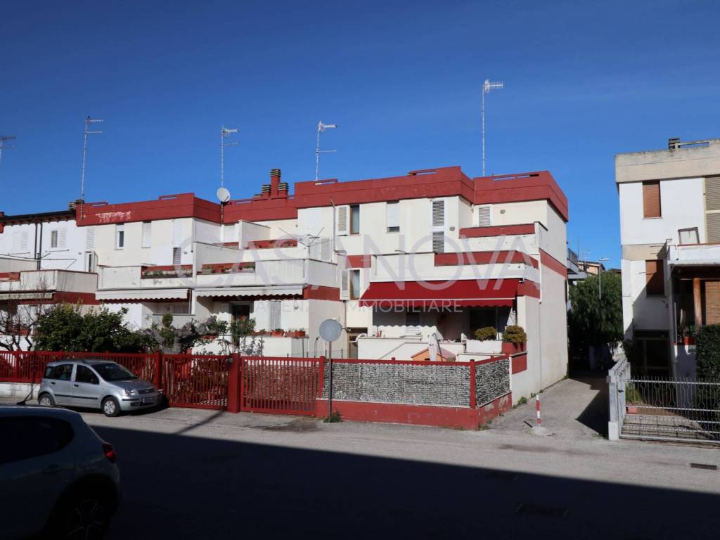 casa indipendente in vendita a Giulianova