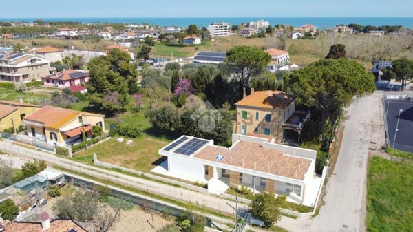 casa indipendente in vendita a Giulianova