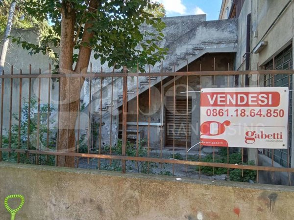 locale commerciale in vendita a Giulianova