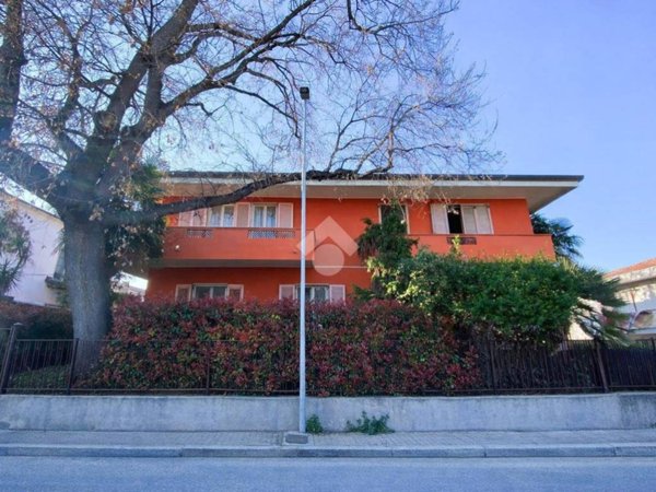 casa indipendente in vendita a Giulianova