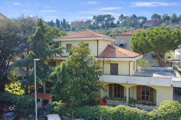 casa indipendente in vendita a Giulianova