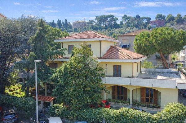 casa indipendente in vendita a Giulianova