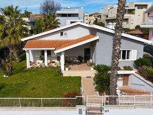 casa indipendente in vendita a Giulianova