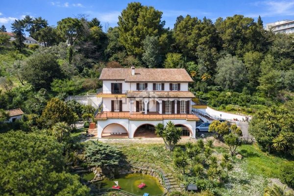casa indipendente in vendita a Giulianova