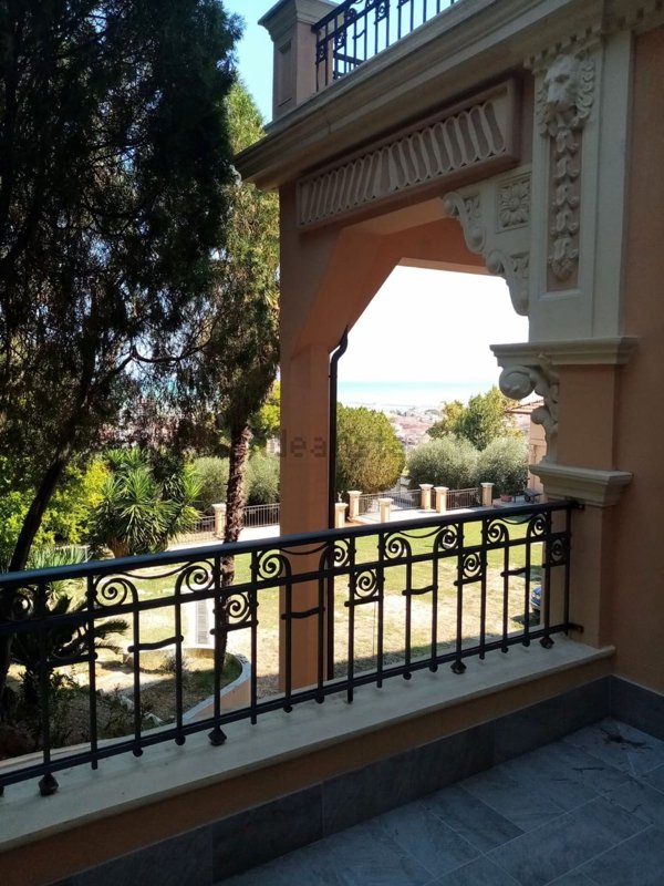 casa indipendente in vendita a Giulianova