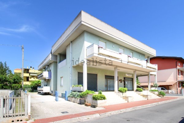 appartamento in vendita a Giulianova in zona Colleranesco